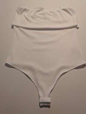 Live in the Moment Women’s Large White Ribbed Off Shoulder One Piece Bodysuit